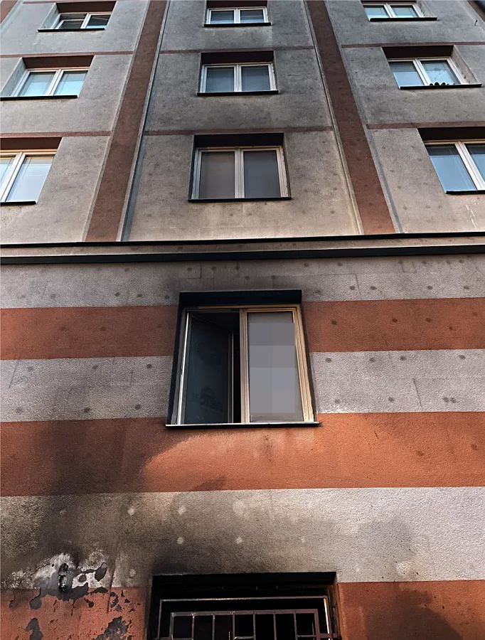 Požár kontejnerů poškodil o víkendu Hotelový dům v Olomouci. Škody jdou do desítek tisíc
