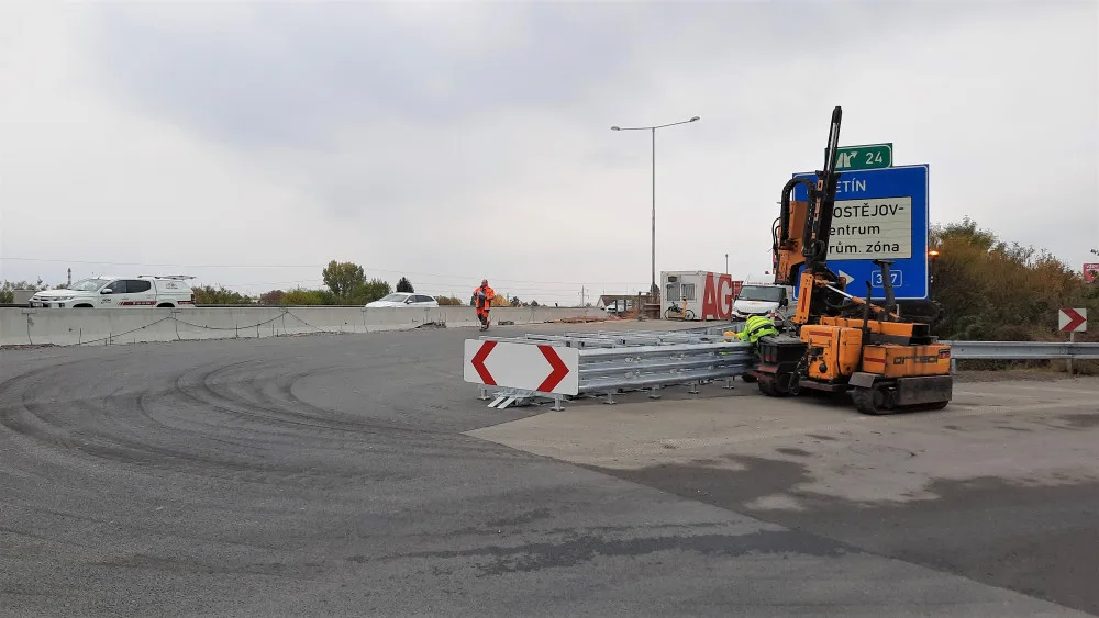 Řidiči si brzy oddechnou. Uzavírky na dálniční estakádě v Prostějově přes zimu zmizí