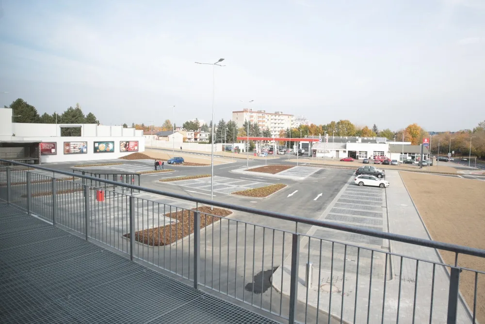 Nový Kaufland v Olomouci nabízí přes 4000 metrů prodejní plochy a 325 parkovacích míst