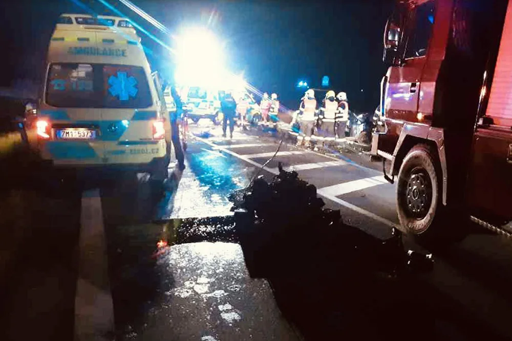 Při tragické nehodě u Nemilan přišli o život tři lidé