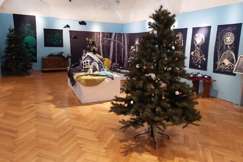 Expozice Modrobílé Vánoce ve Vlastivědném muzeu Olomouc