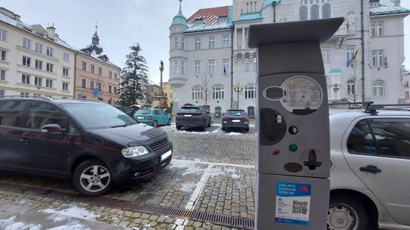 Parkování u radnice v Šumperku