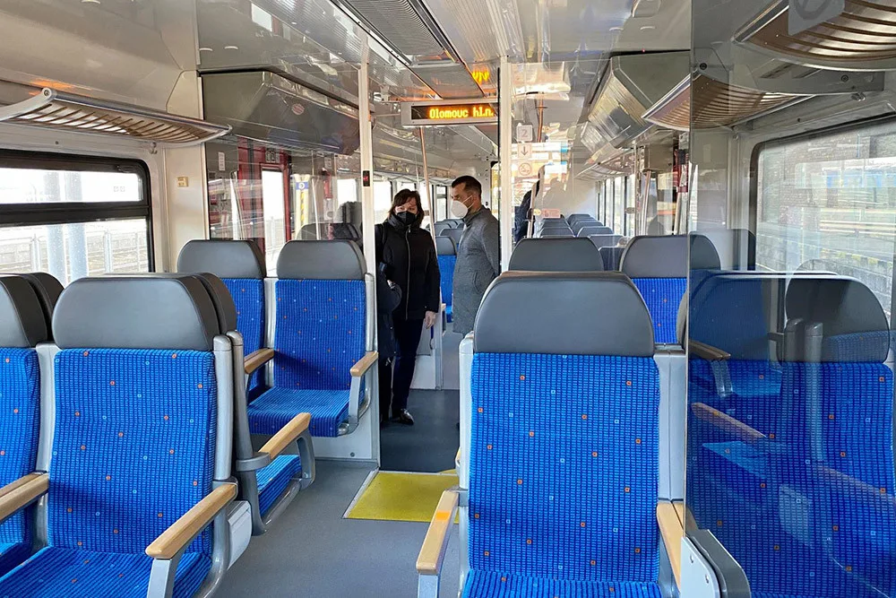 V kraji jezdí první plně zmodernizovaný Stadler. Renovace dvanácti vlaků vyjde na 270 milionů