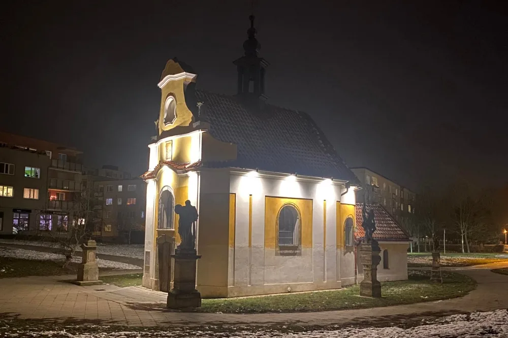 Nasvícená kaple Neposkvrněného početí Panny Marie na Nových Sadech v Olomouci