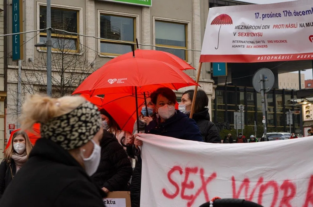 V pátek je Mezinárodní den proti násilí na ženách a mužích pracujících v sexbyznysu