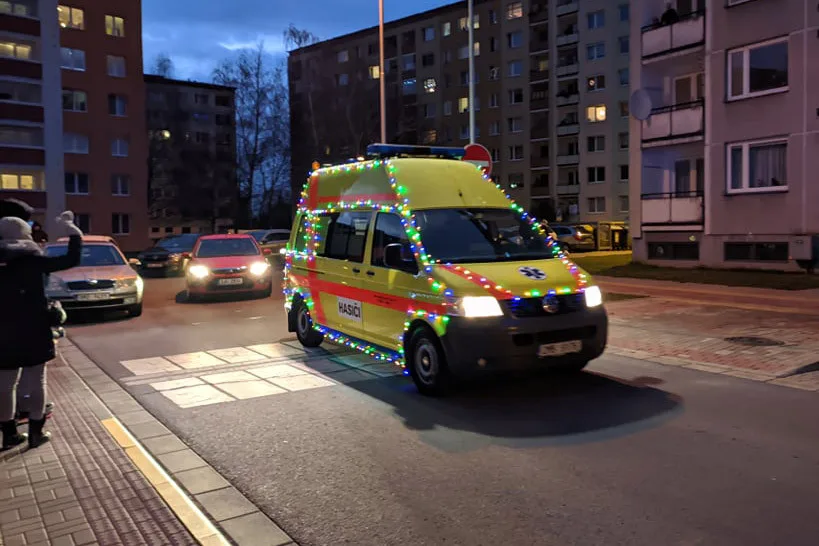 Předvánoční jízda dobrovolných hasičů v Přerově