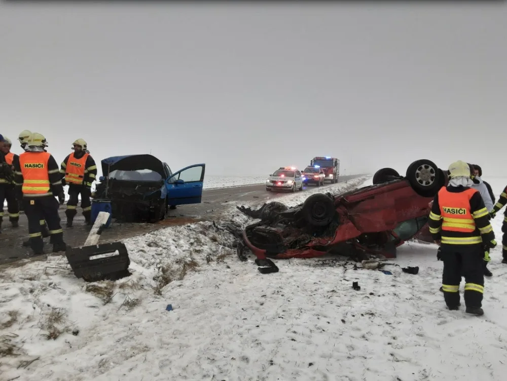 Hasiči měli v Olomoucké kraji přes Vánoce na pilno. Zachraňovali i labuť nebo hasili saunu