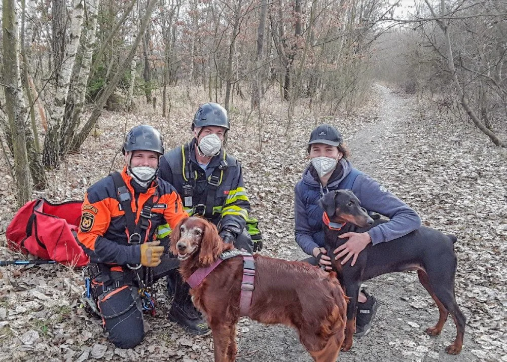 Hasiči v Olomouckém kraji měli pestrý rok. Krokodýl, panda, pes, kůň nebo socha světce