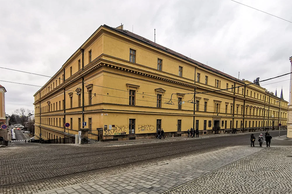 Budova Hanáckých kasáren z poloviny 19. století