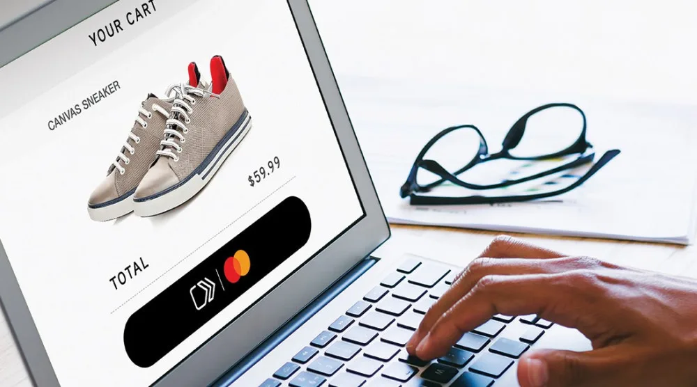 Lenost a obezřetnost Čechů změnila nákupy na internetu. Mastercard přichází se službou Click to Pay
