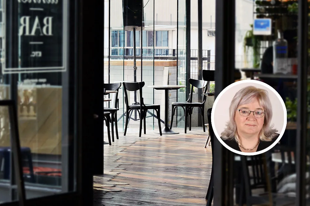 Soud zrušil zákaz vstupu neočkovaných do restaurací. Bylo to ostudné, říká právnička Jana Zwyrtek Hamplová