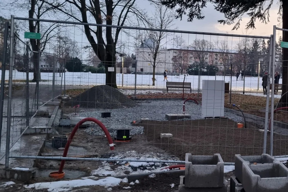 Návštěvníci prostějovského parku najdou v novém zázemí i stánek s občerstvením