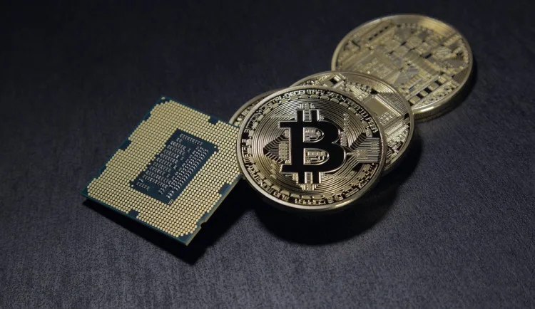 Dva muži z Olomoucka chtěli investovat do kryptoměn. Přišli o víc než 3 miliony