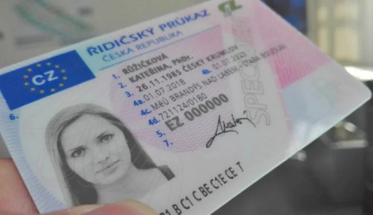 size3-16445732862207-2-potvrzeni-o-obcance-prichazi-z-e-mailu-elektra-se-stiznostmi-jsme-se-setkali-priznava-vedeni-obchodu