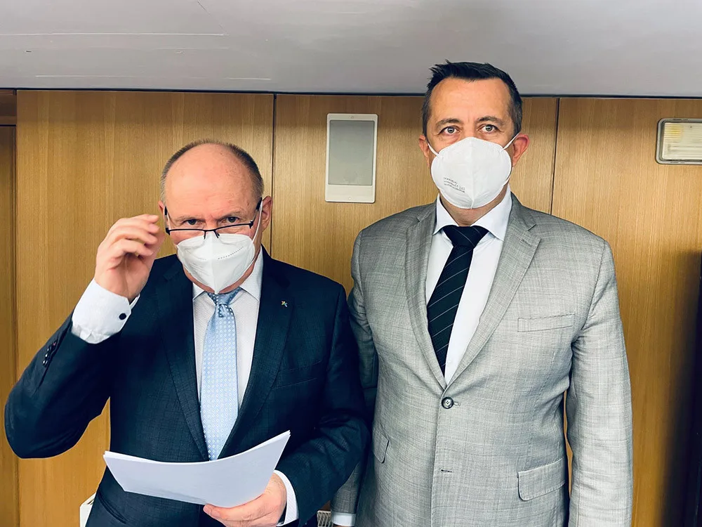 Poslanci za hnutí ANO Ladislav Okleštěk (vlevo) a Petr Vrána