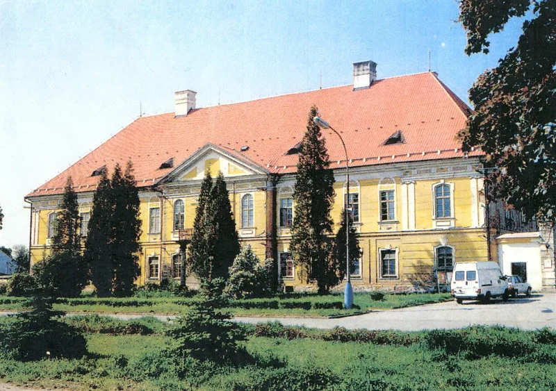 HISTORIE: Pozoruhodné fresky na zámku v Žerotíně zničily saze. Zachovaly se jen fragmenty