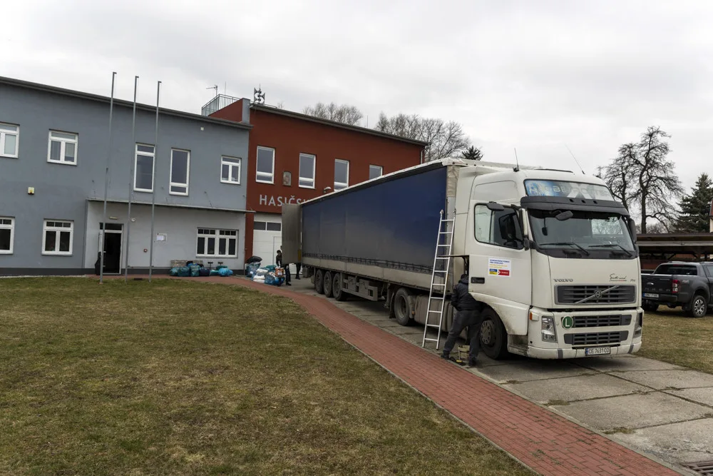Kamion s humanitární pomocí zamíří z Olomouce na západ Ukrajiny