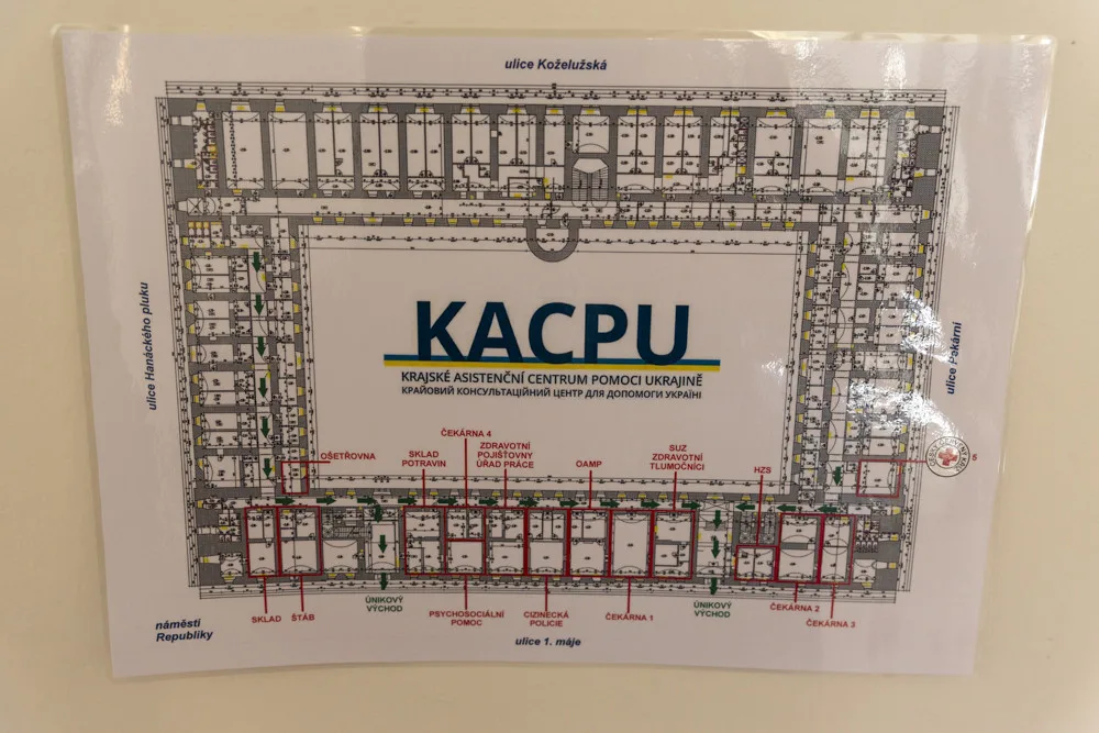 Krajské asistenční centrum pomoci pro Ukrajinu v Olomouci v budově Hanáckých kasáren
