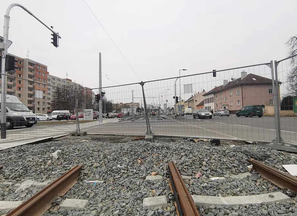 Křižovatku ulic Trnkova a Rooseveltova v budoucnu protne tramvajová trať