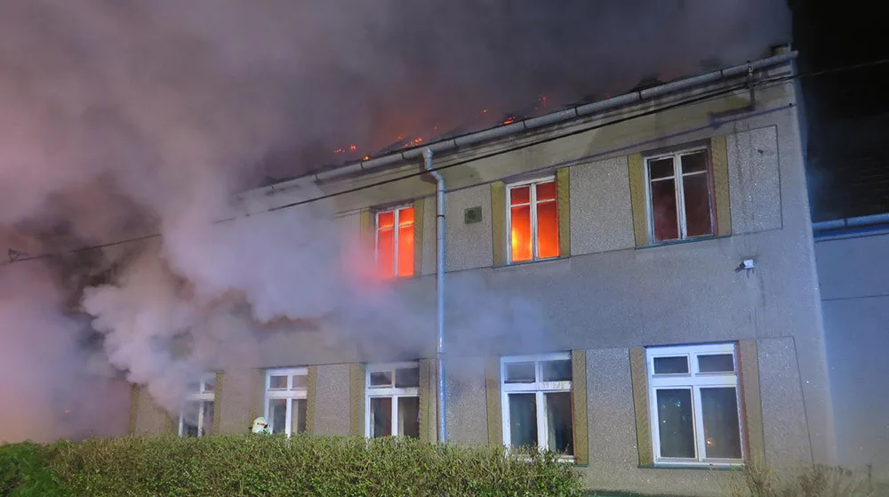 Mohutný požár v Držovicích způsobil zřejmě obyvatel domu. Objekt zapálil a pak spáchal sebevraždu