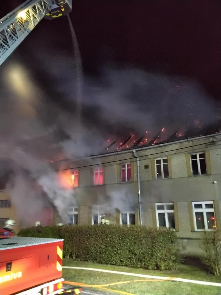 Mohutný požár v Držovicích způsobil zřejmě obyvatel domu. Objekt zapálil a pak spáchal sebevraždu
