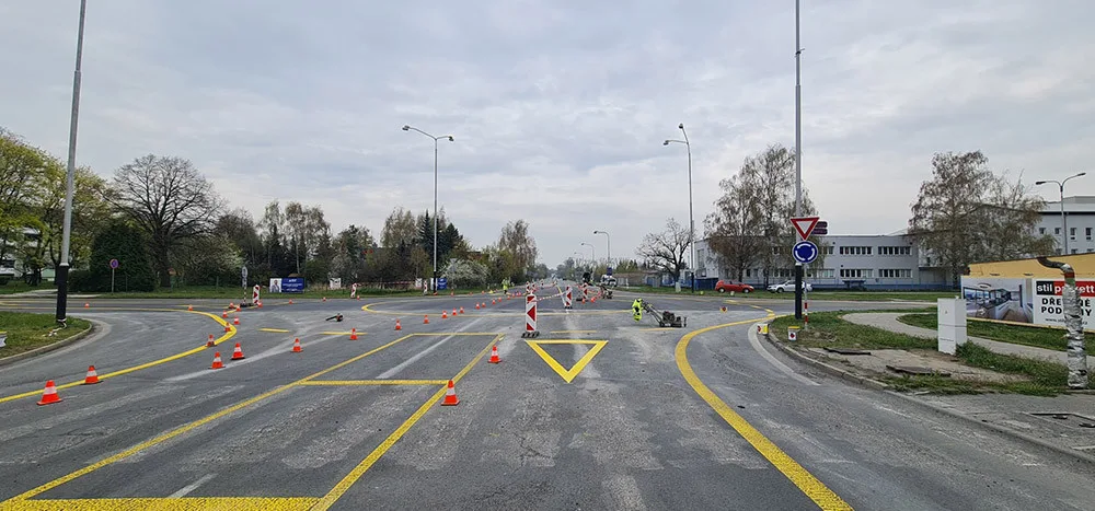 Nová kruhová křižovatka umožní bezpečnější průjezd křížením ulic Tovární, Durychova a Generála Štefánika