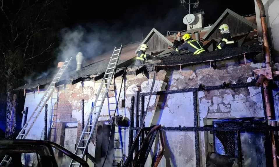 Ve Velkém Újezdu hořel penzion. Škody dosáhnou až 1 milionu