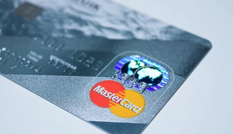size3-16528647251198-139-pri-placeni-se-prosim-usmivejte-muzete-i-mavat-mastercard-zahajuje-novou-eru-biometrickeho-overovani