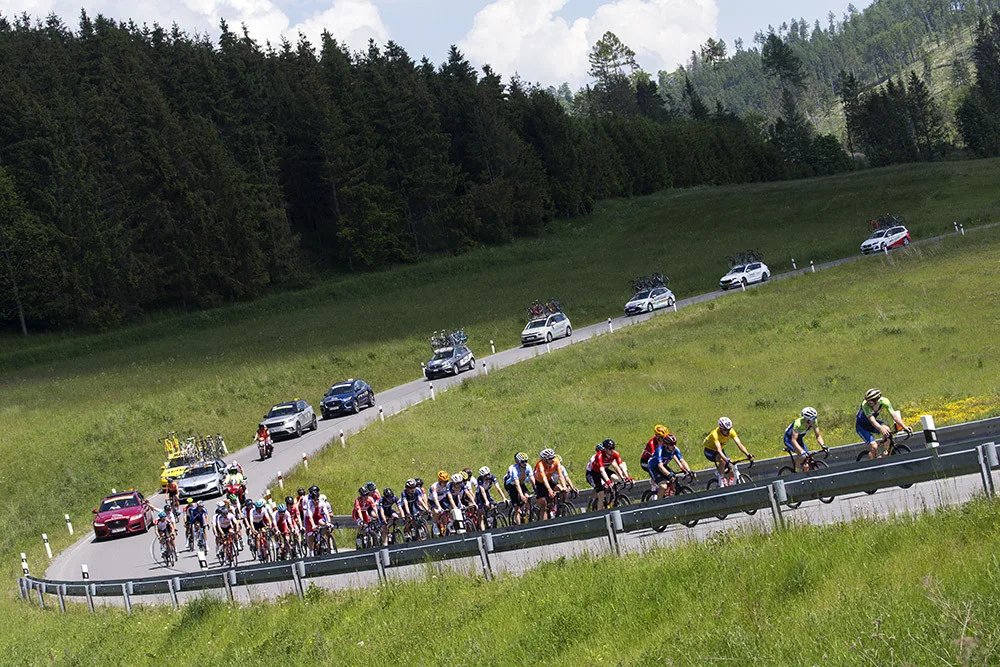 Silnice nejen na Jesenicku budou brázdit na začátku června desítky talentovaných cyklistů