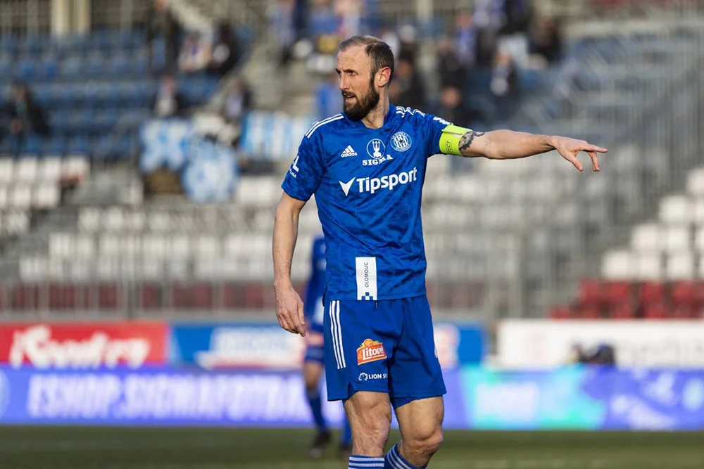 Nejen v Olomouci uznávaný fotbalový obránce Roman Hubník ukončil profesionální kariéru