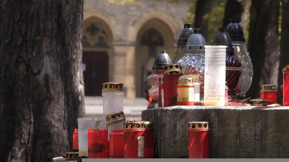 Šumperk rekonstruuje hrobky významných osobností. Dvě už opravil, další čekají