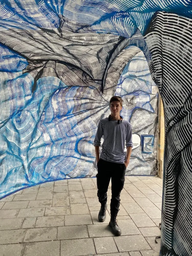 ANKETA: Podchod v Olomouci ozdobily abstraktní černé a modré linie. Líbí se vám?