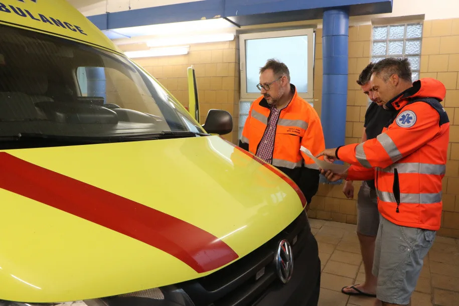 Město Černivci na jihozápadě Ukrajiny požádalo o pomoc. Dostane sanitku, která sloužila na Šumpersku