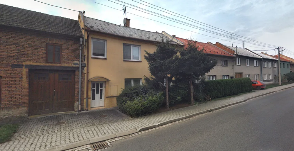 Za výbuchem domu v Olšanech byl plyn, potvrdili hasiči. Policie nevylučuje úmyslné jednání