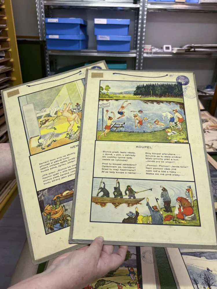 Přerovské muzeum má jedinečnou sbírku školních obrazů. Některé jsou až děsivé