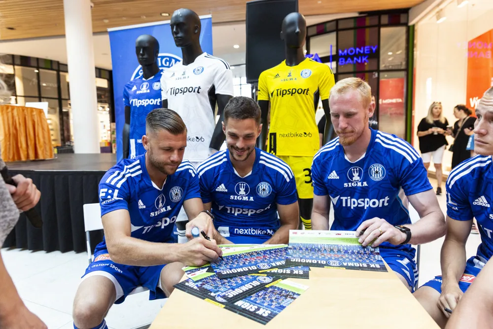 Sigmáci se představili fanouškům v Šantovce. Na ligu mají připravené i žluté dresy