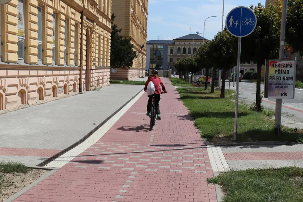 Takřka kilometr nové cyklostezky mohou využívat lidé v Přerově