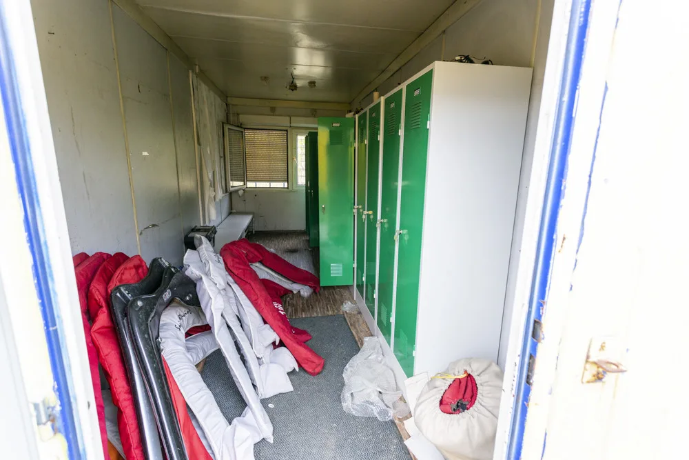 Dojíždění přes bahno a šatna v unimo buňce. Veslaři z Olomouce doufají v konec pětiletého exilu