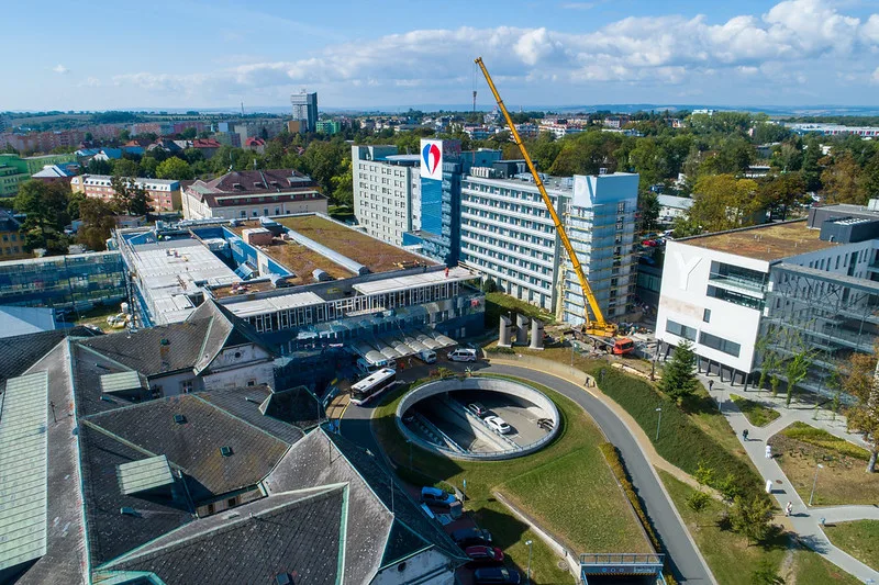 Důležitá olomoucká klinika anesteziologie, resuscitace a intenzivní medicíny získala moderní zázemí