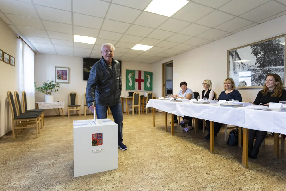 VOLBY 2022: Obyvatelé Nákla v referendu odmítli rozšíření těžby štěrkopísku na obecních pozemcích
