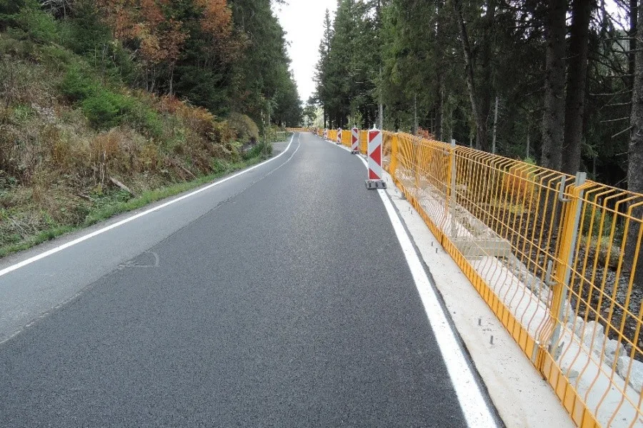 K Ovčárně už se dá pomalu vyjet po celý den. Cesta na Praděd prošla klíčovou opravou