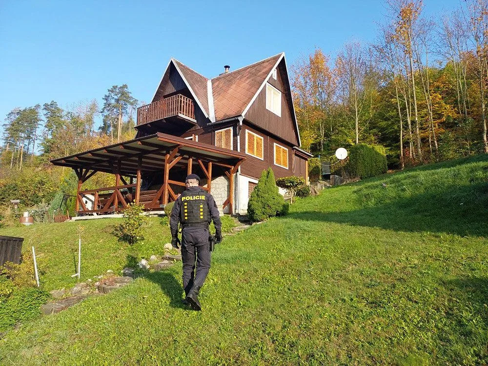 Policisté namátkově kontrolují chaty a chalupy