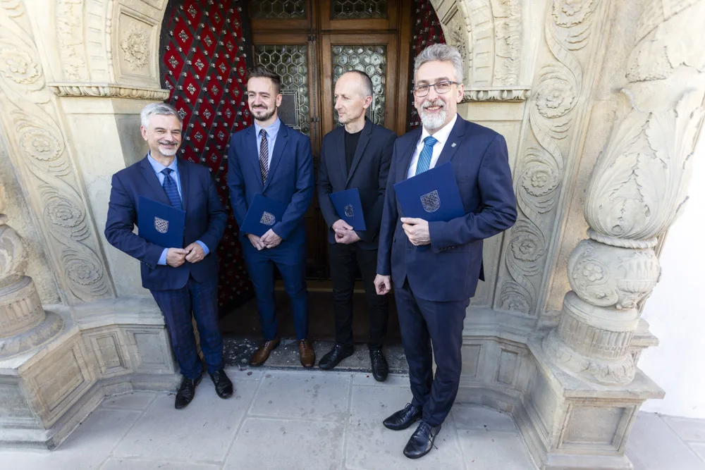 ANO podepsalo koaliční smlouvu s Piráty, ProOlomouc a spOLečně. V radě bude sedm nováčků