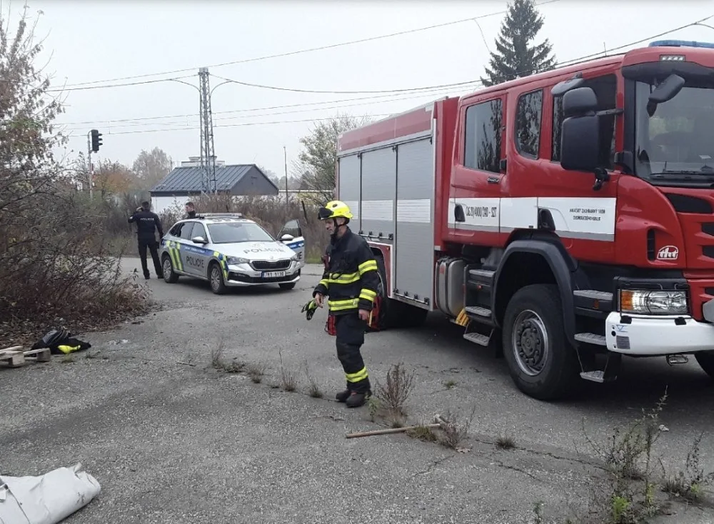 Naštěstí tam byl klacek, kterého se držel, popisují dva sedmáci z Uničova záchranu kamaráda z jímky