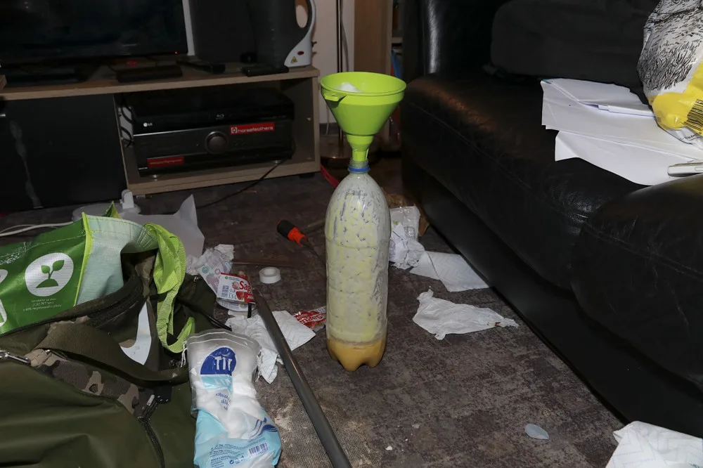 Policisté provedli při realizaci tři domovní prohlídky