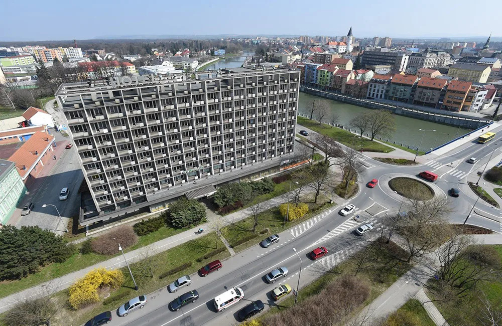 Opuštěný hotelový dům Strojař nedaleko centra Přerova