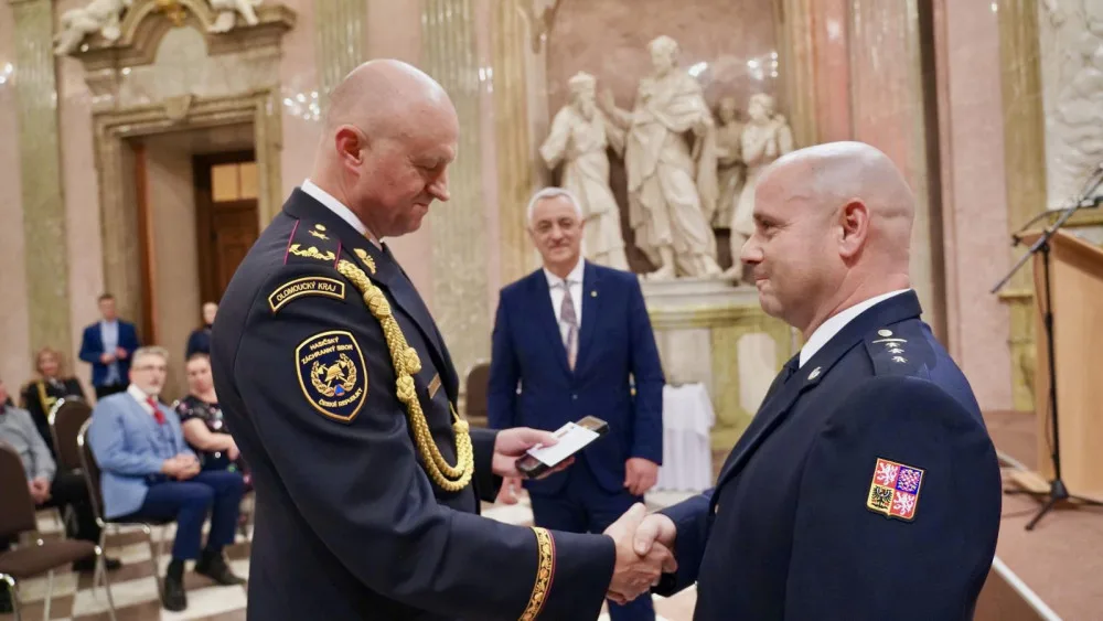 VIDEO: Pořádný strach jsem měl asi jen dvakrát, říká olomoucký hasič, který dostal medaili za statečnost