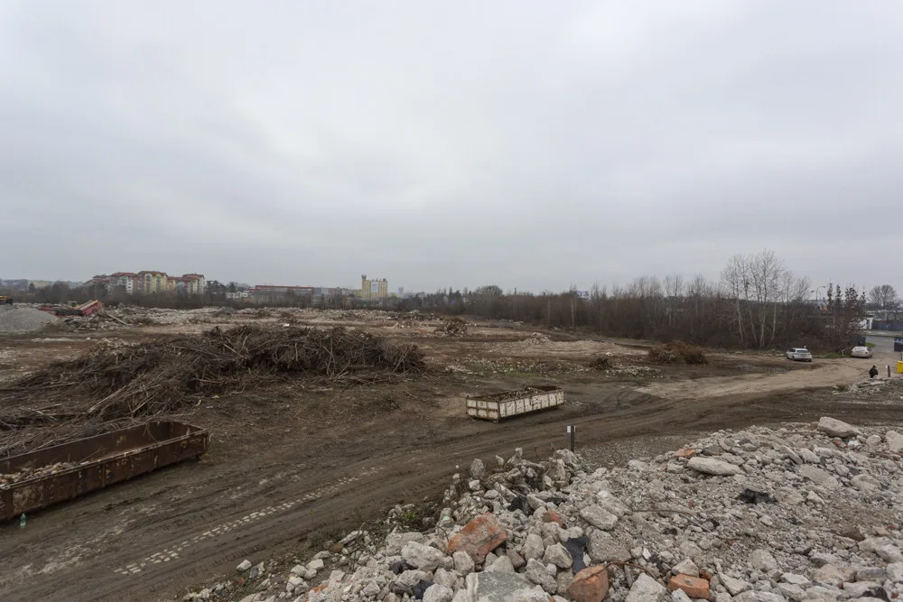 Stavby na Velkomoravské už jsou téměř minulostí. Demolice míří do finále