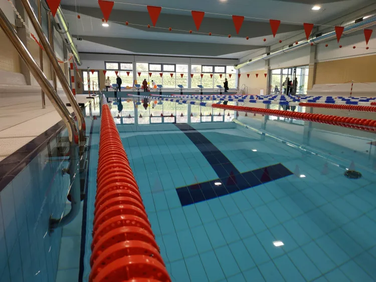 Ve Šternberku se otevřelo moderní akvacentrum s wellness. Město nakonec 200 milionů zaplatilo samo, nelituje