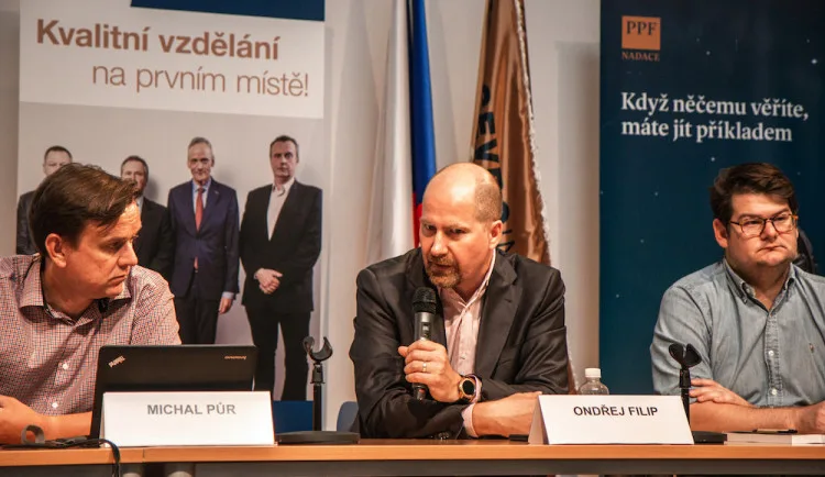 size3-size4-1656571604014-241-blokovani-nas-nespasi-lepsi-je-kvalitni-medialni-vychova-rika-vykonny-reditel-sdruzeni-ktere-vyplo-p